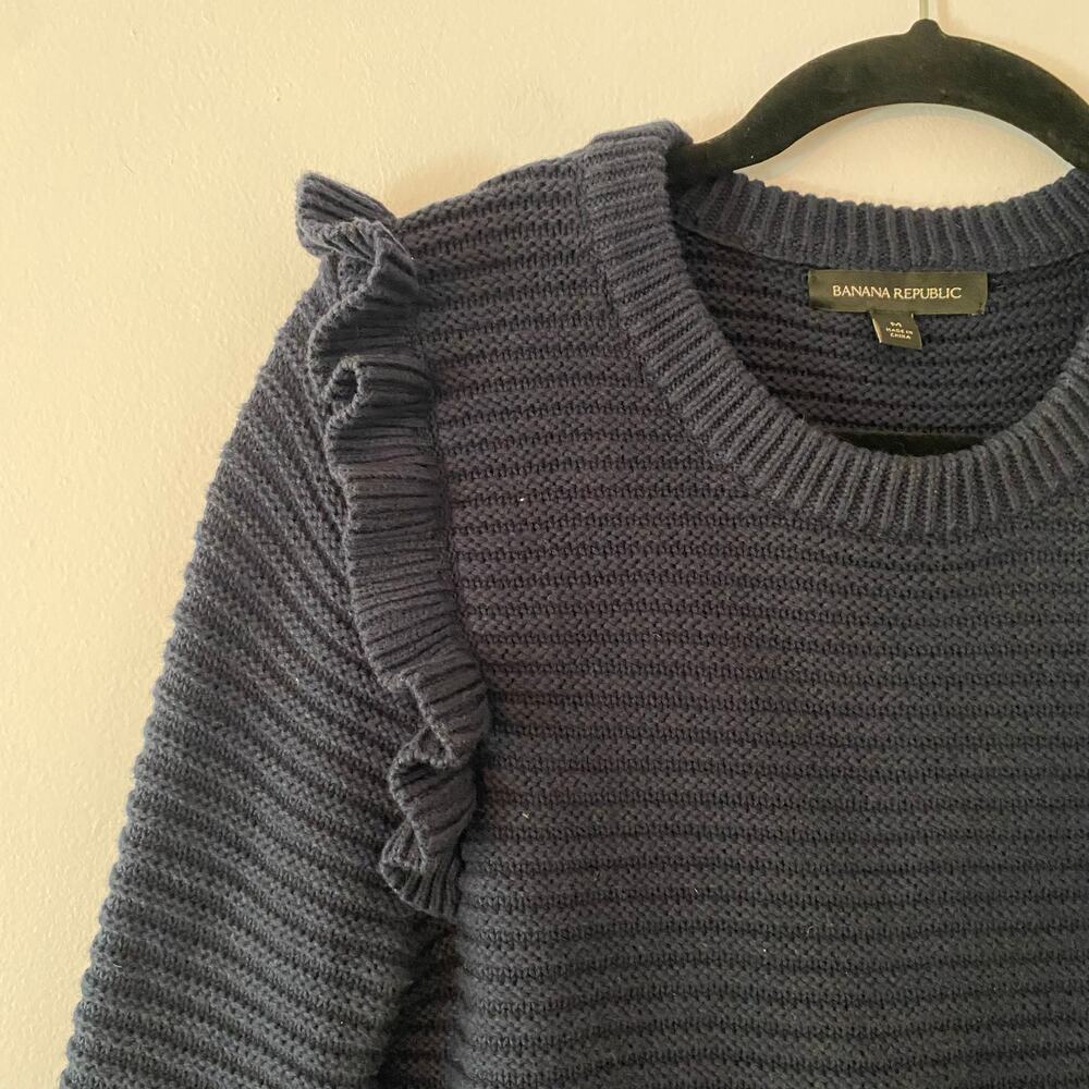 NWOT Banana Republic Navy Blue Ruffle Knit Pullover Sweater Cotton Blend Medium - Picture 4 of 9